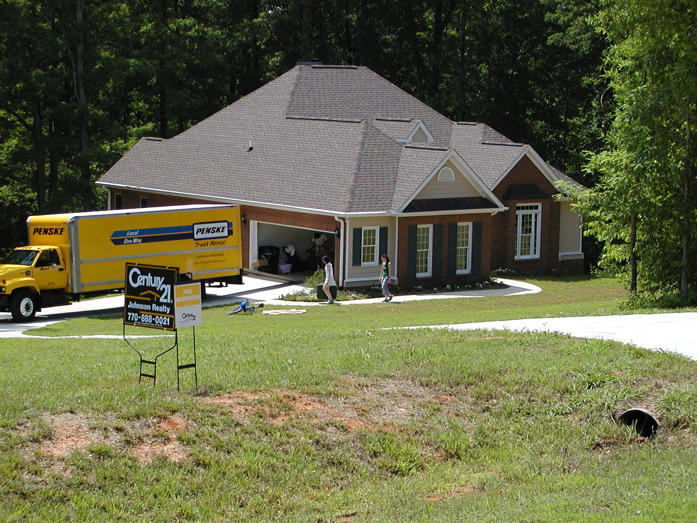 River Ridge Moving Away
