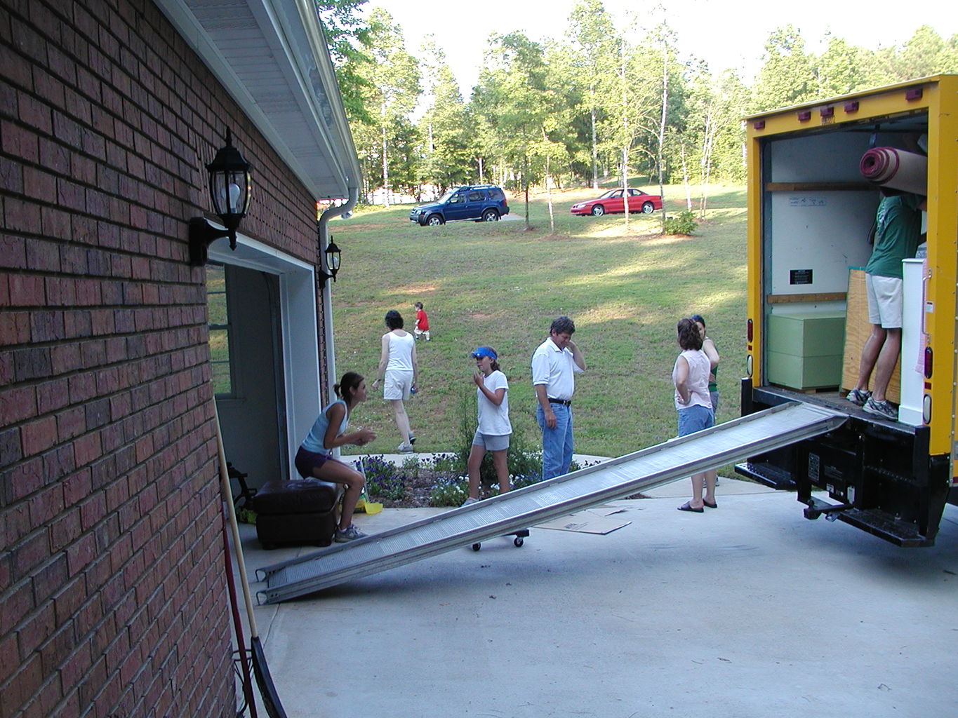 River Ridge Moving Away
