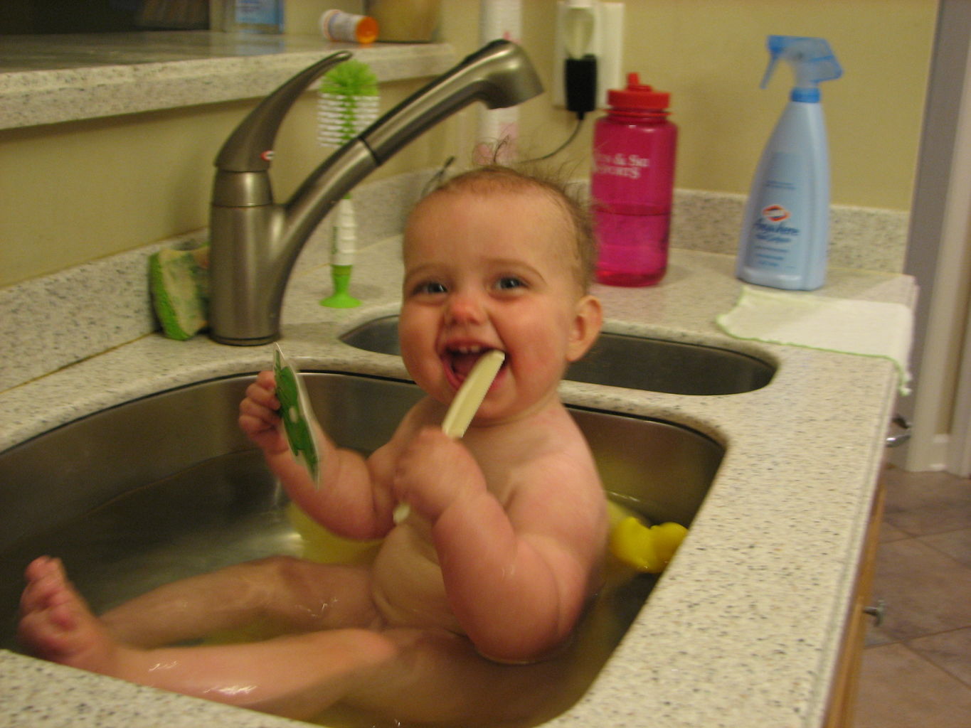 Hazel Bathtime