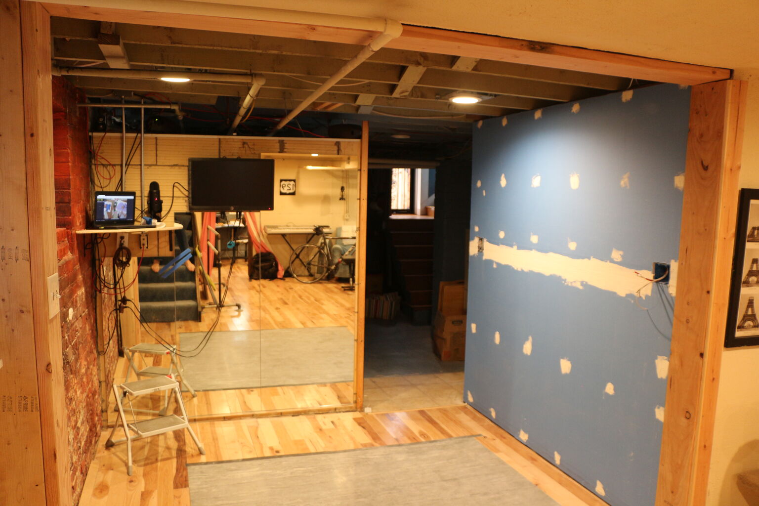 Photo 5 of 6